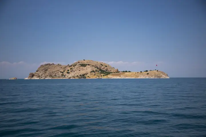 Van Akdamar Monument Museum — Van