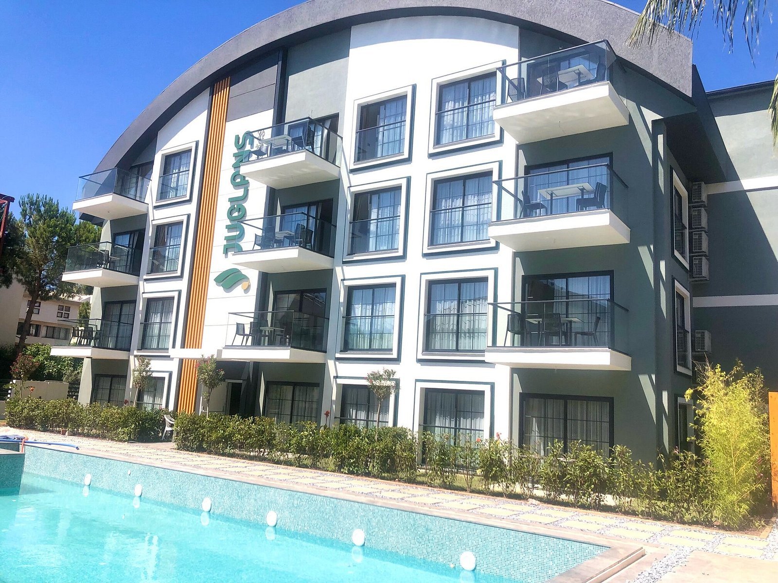 Juglans Suites photo 2