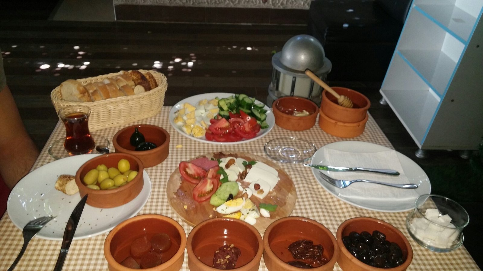 Ados Hotel photo 6