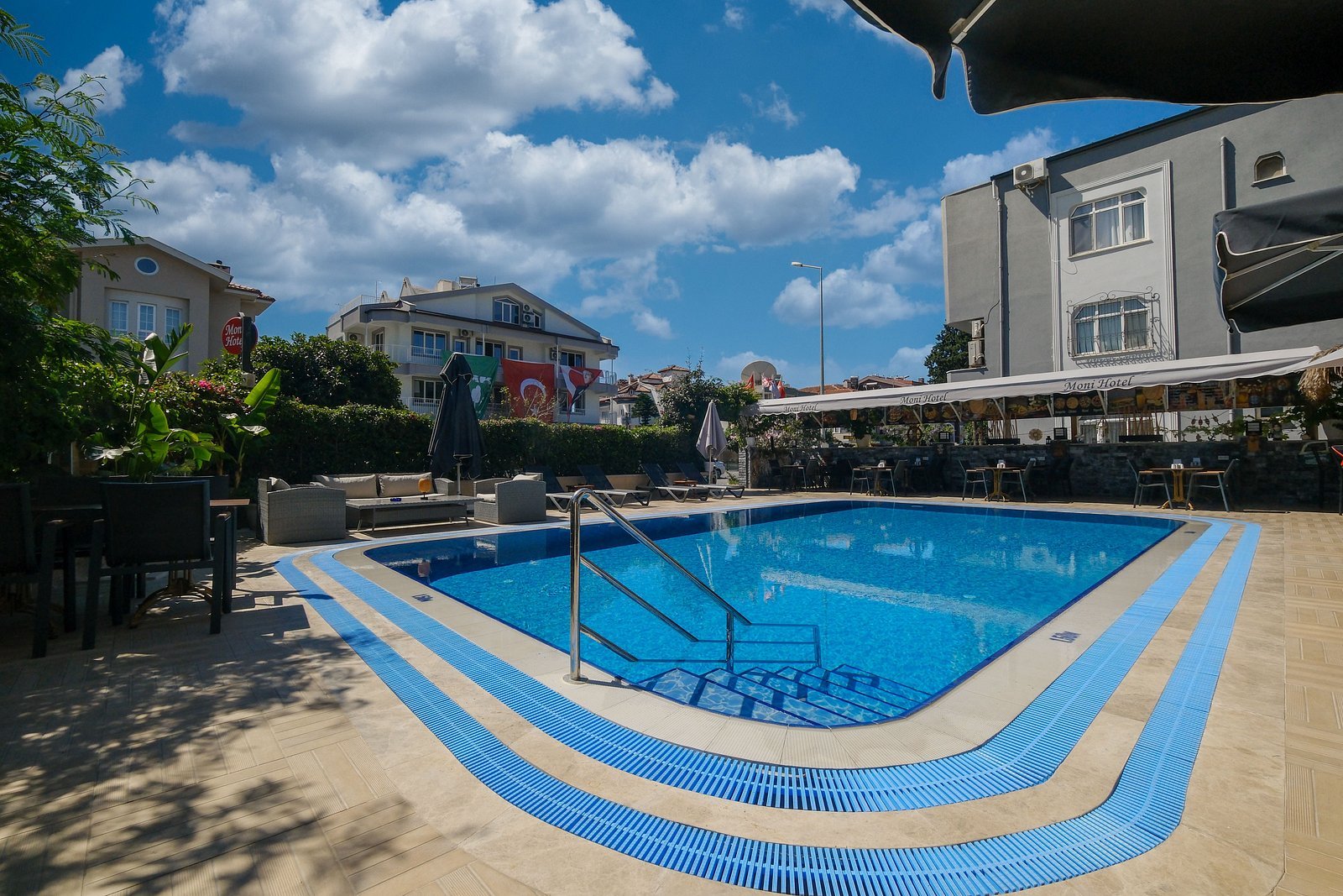 Moni Hotel photo 4