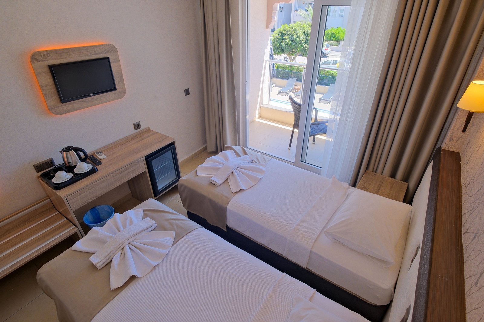 Moni Hotel photo 8