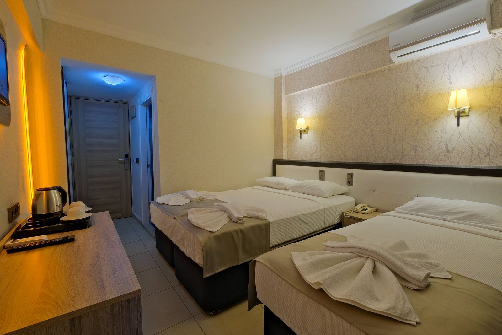 Moni Hotel photo 9