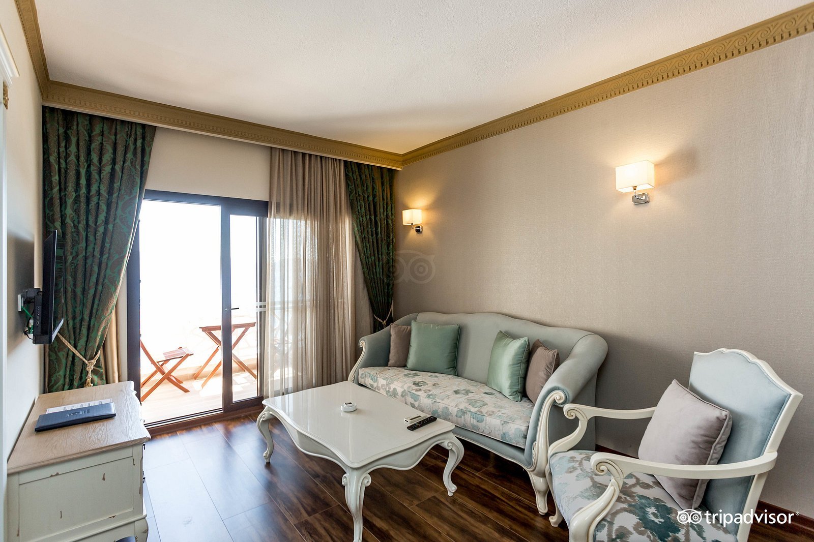 Azka Otel photo 16