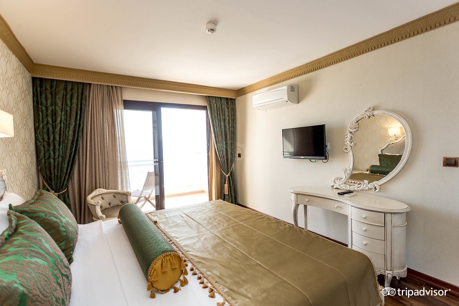 Azka Otel photo 17
