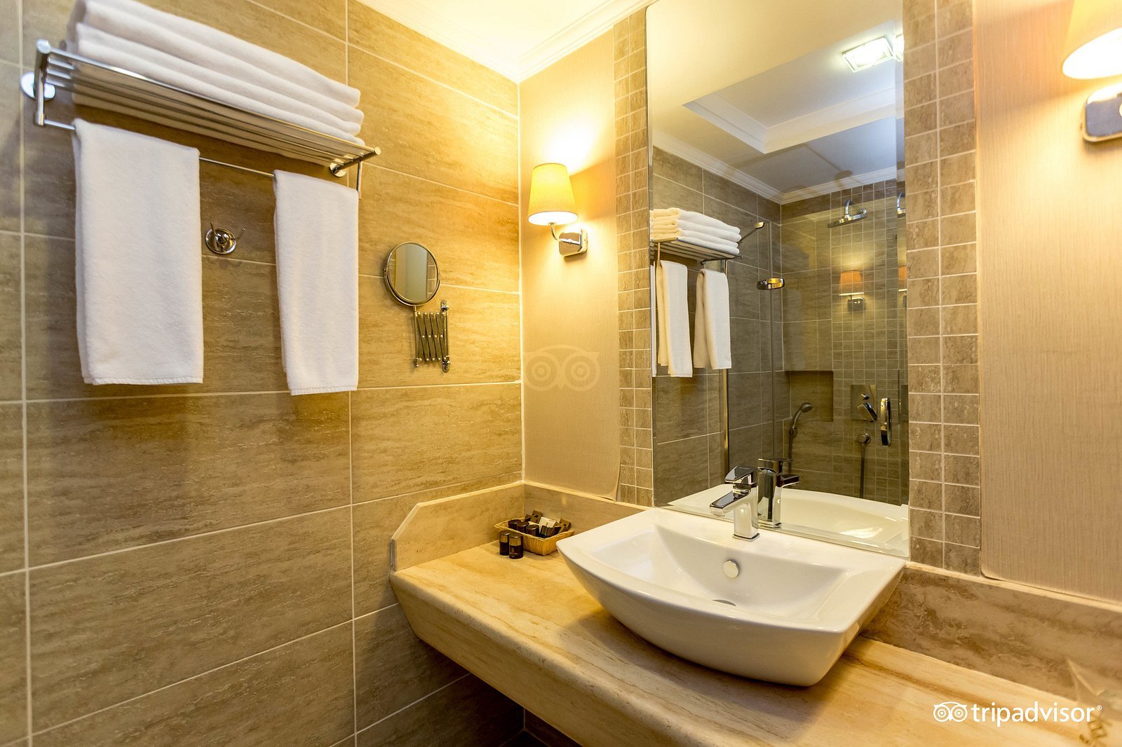 Azka Otel photo 21