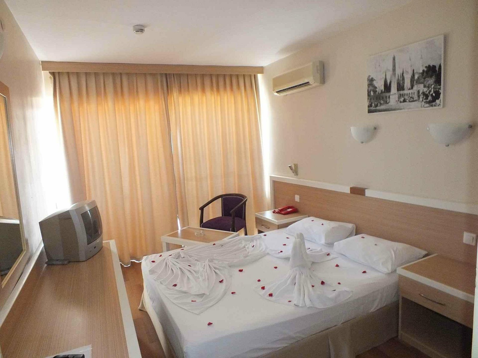 Tuntas Beach Hotel Altinkum photo 9