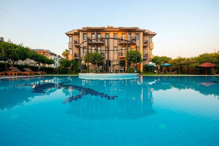 Golden Moon Hotel photo 11