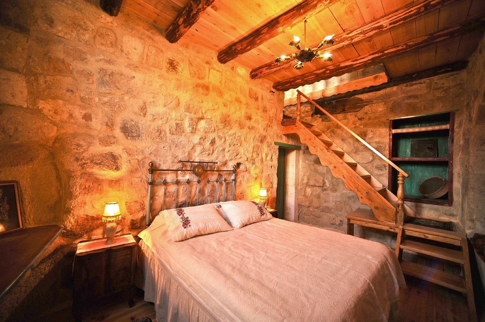 Anitya Cave House photo 9