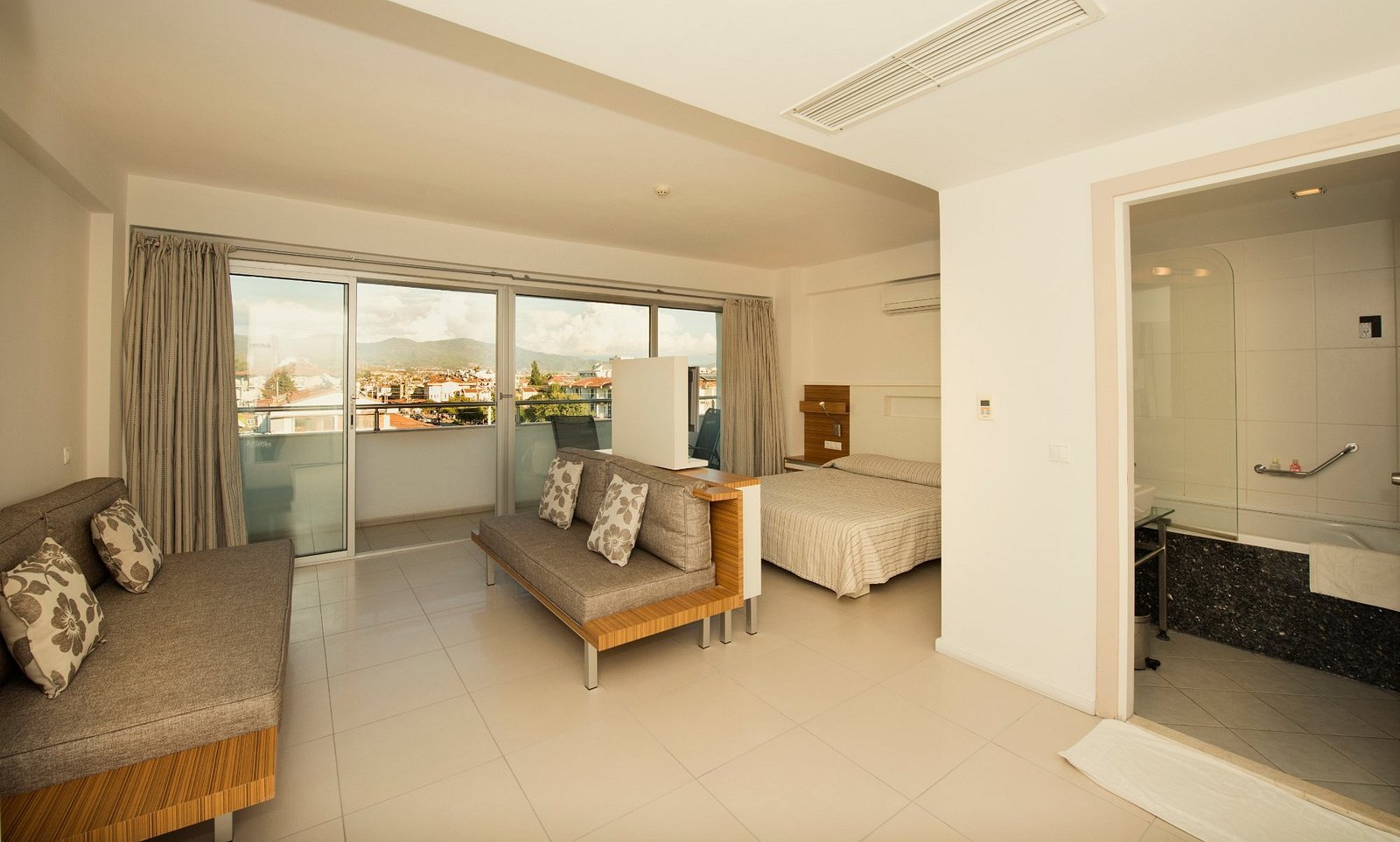 Delta Hotel photo 16