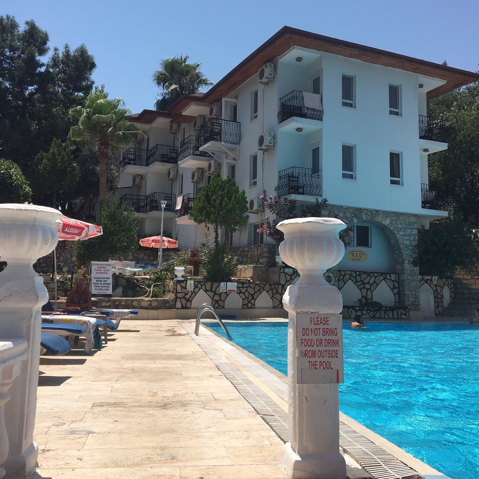 RED Hotel photo 11