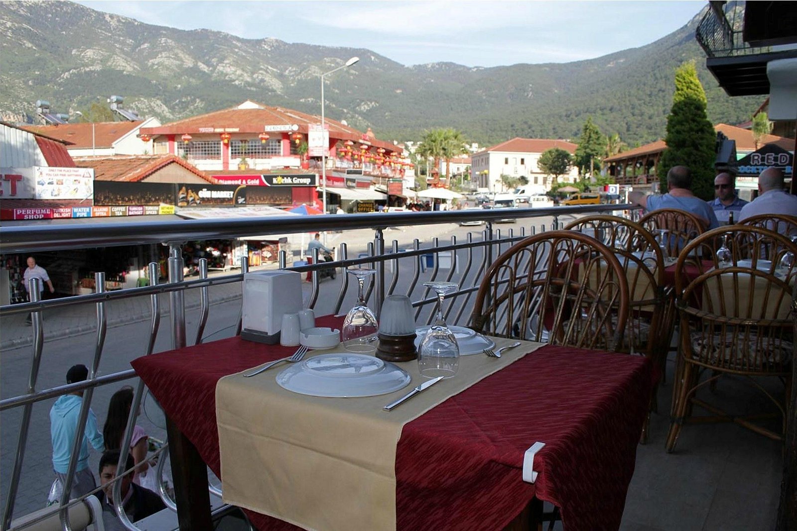 RED Hotel photo 5