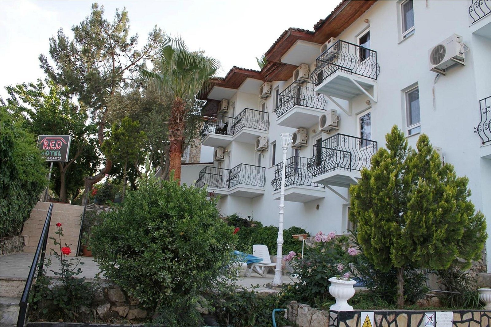 RED Hotel photo 3