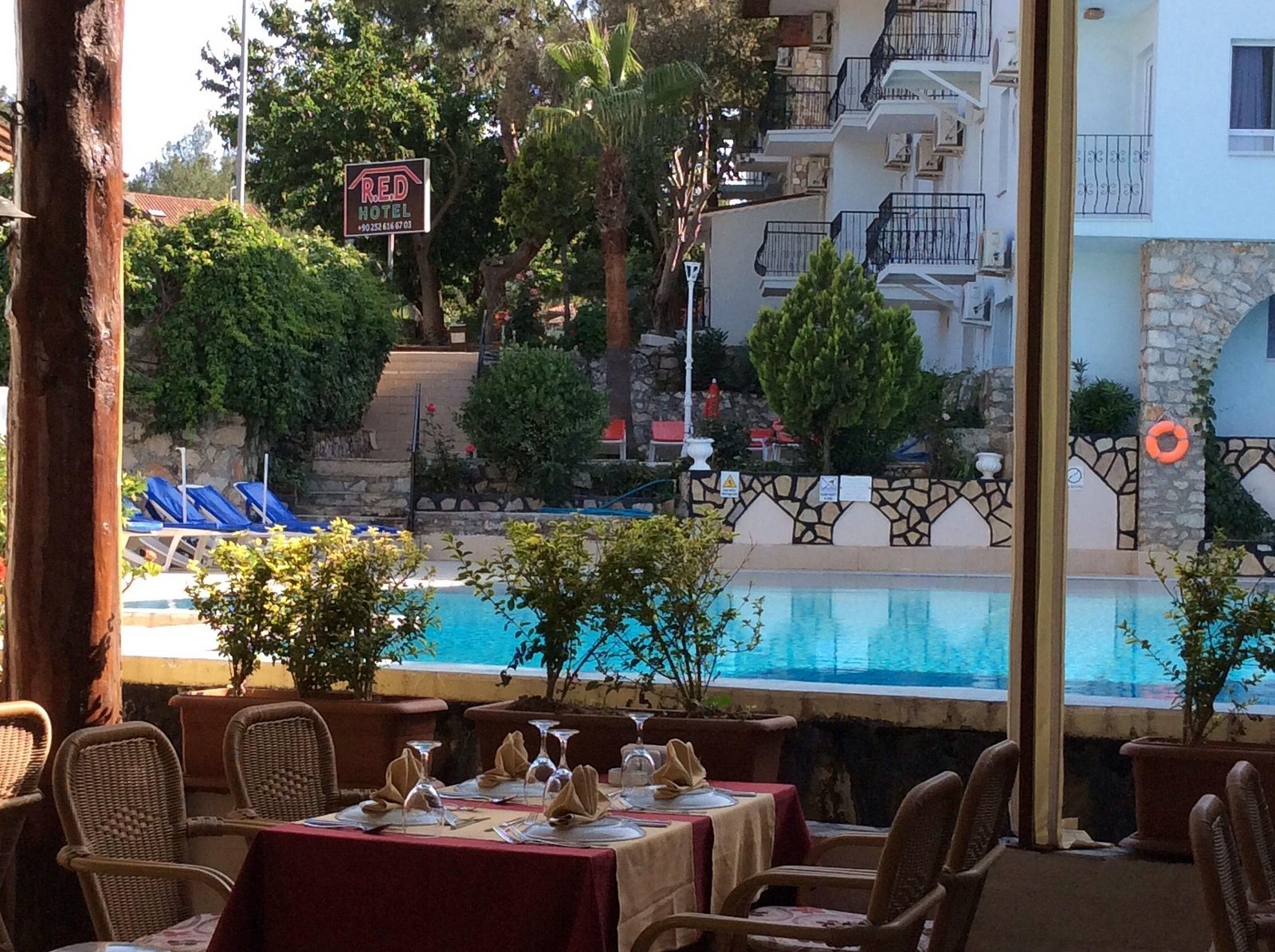RED Hotel photo 6