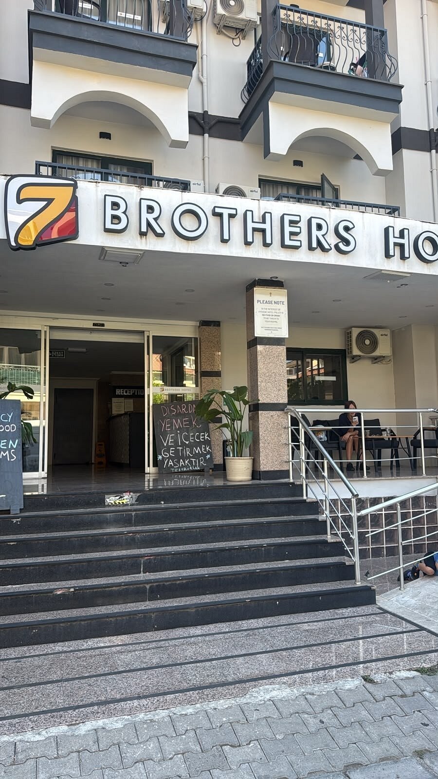 7 Brothers Hotel photo 4