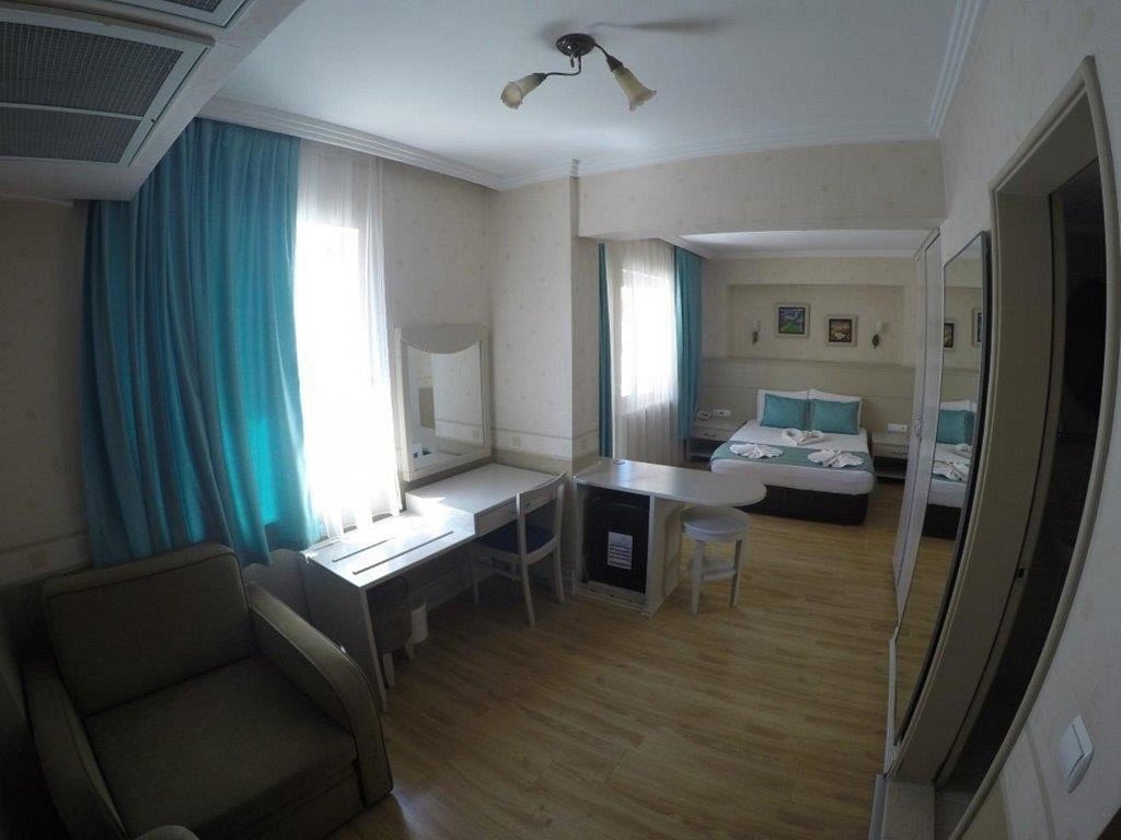 Almena Hotel photo 7