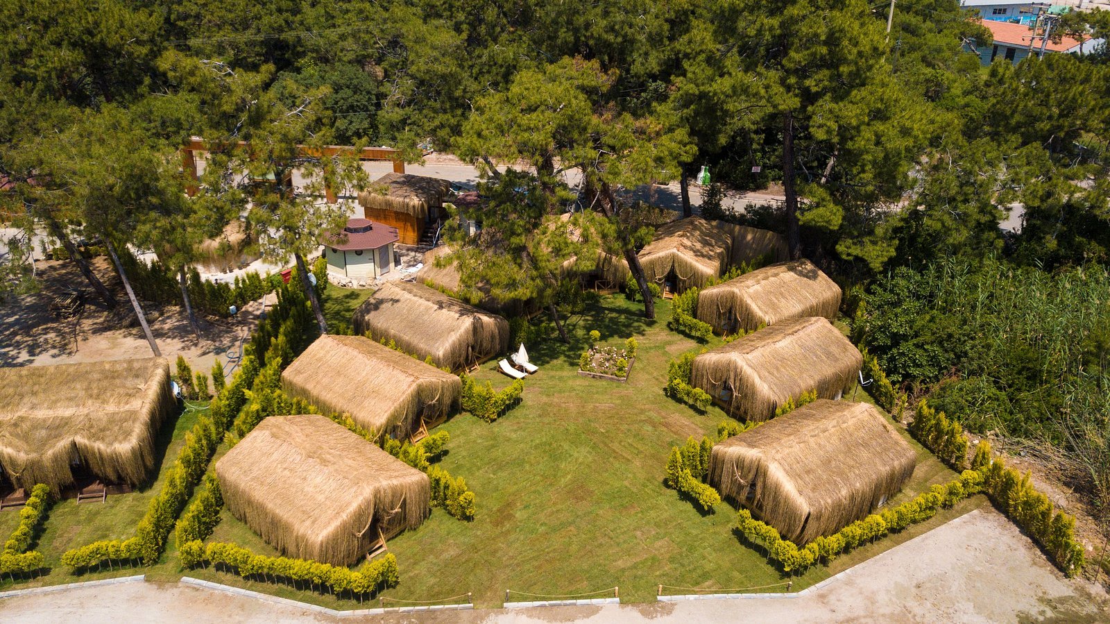Green Pine Beach & Bungalows photo 2