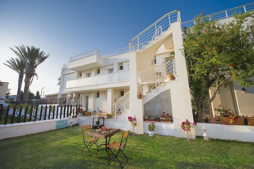 Destina Otel — Celal Bayar, Alaçatı
