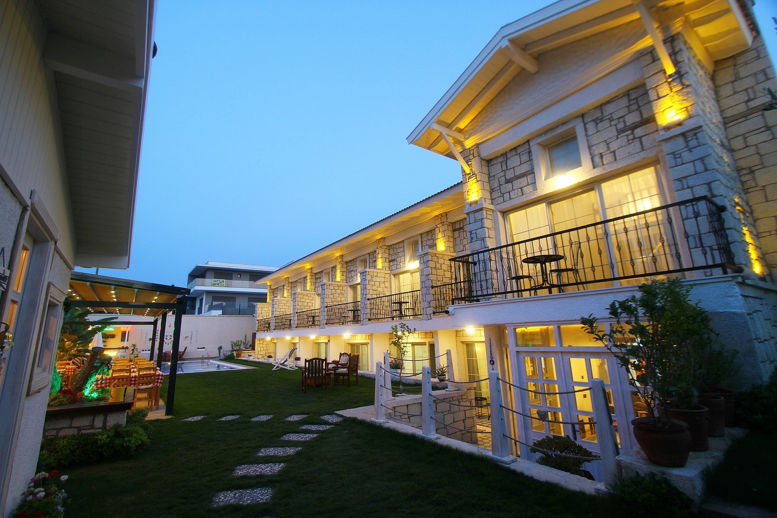 Duman Boutique Hotel Çeşme — Çeşme