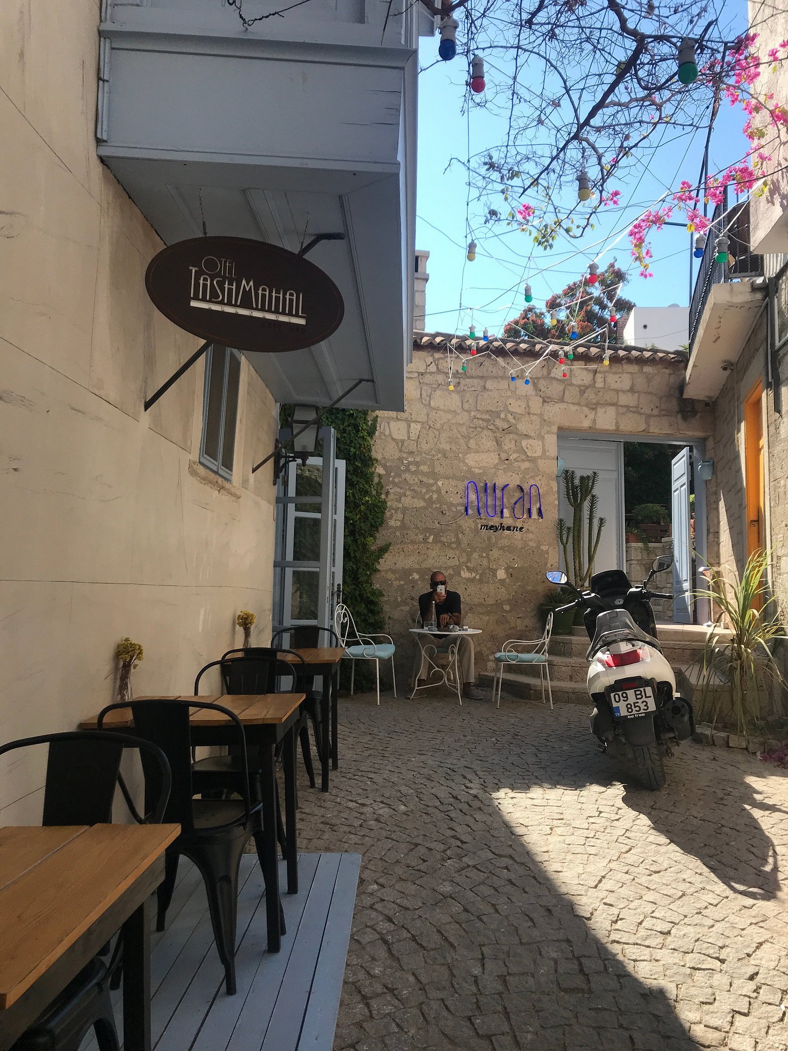 Tashmahal Alacati photo 5