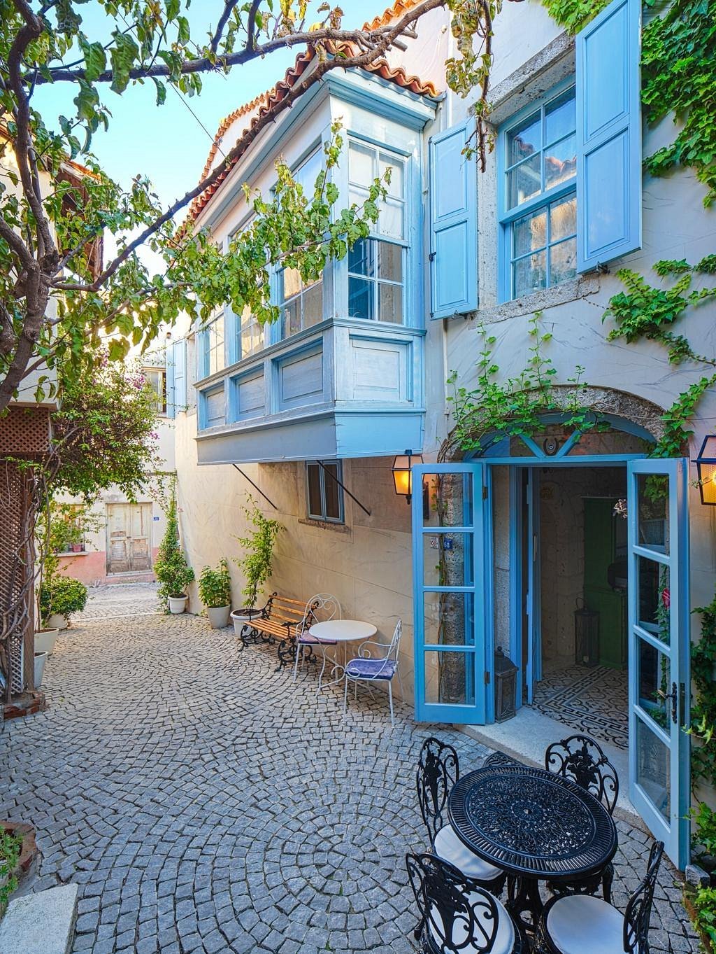 Tashmahal Alacati — Çeşme