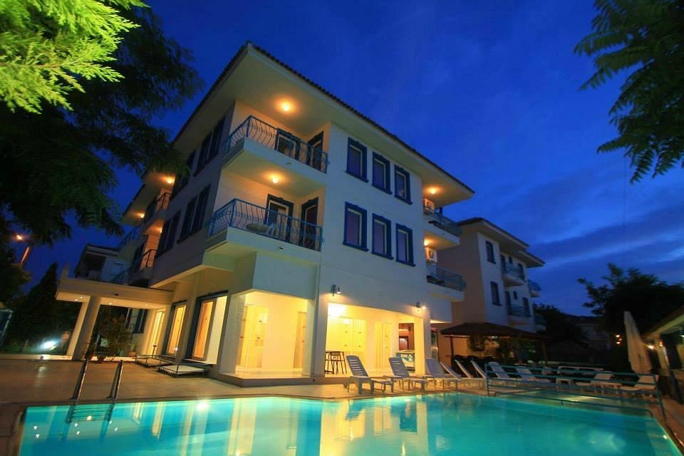 Koz Marigold Suites & Apartments — Çeşme