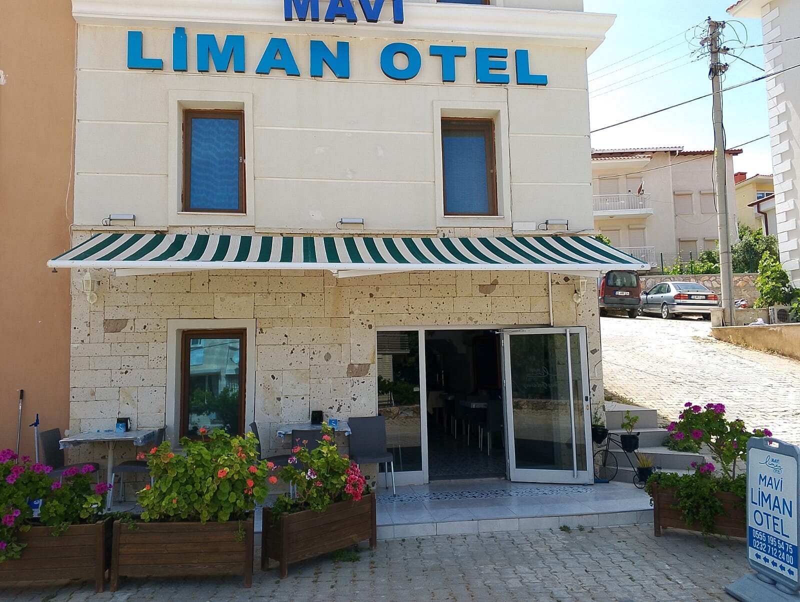 Mavi Liman Otel — Çeşme