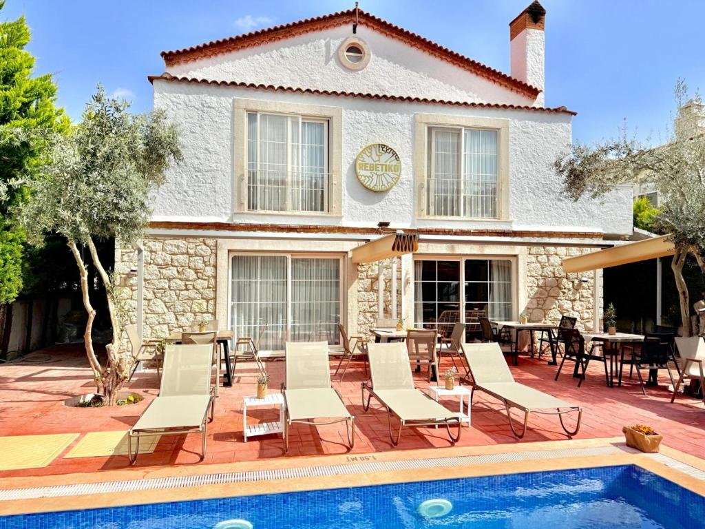 Rebetiko Hotel — Alacati, Cesme