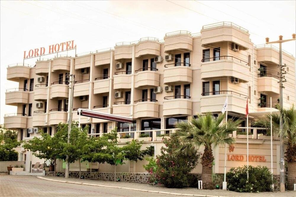 Lord Hotel — İlica, Çeşme