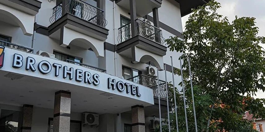 Seven Brothers Hotel photo 2