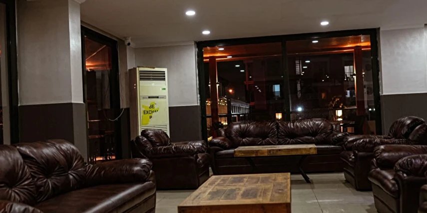 Seven Brothers Hotel photo 6