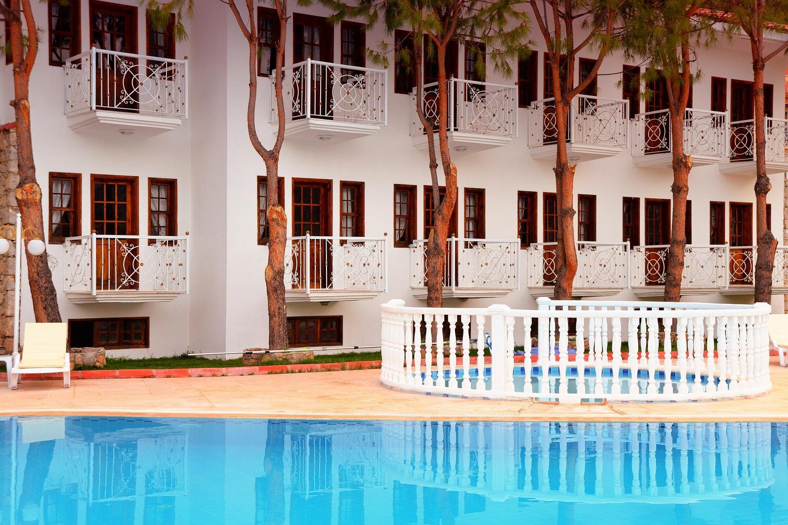 White Hotel photo 13