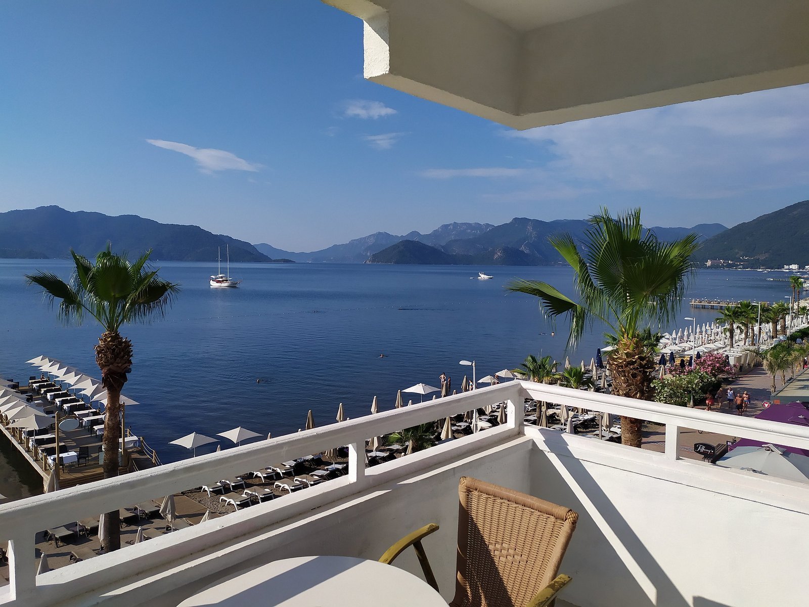 Honeymoon Beach Otel photo 2