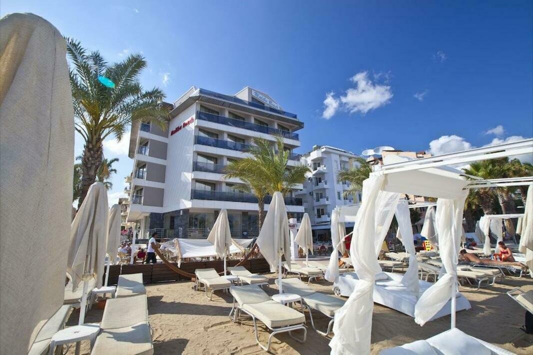 Malibu Beach Hotel photo 4