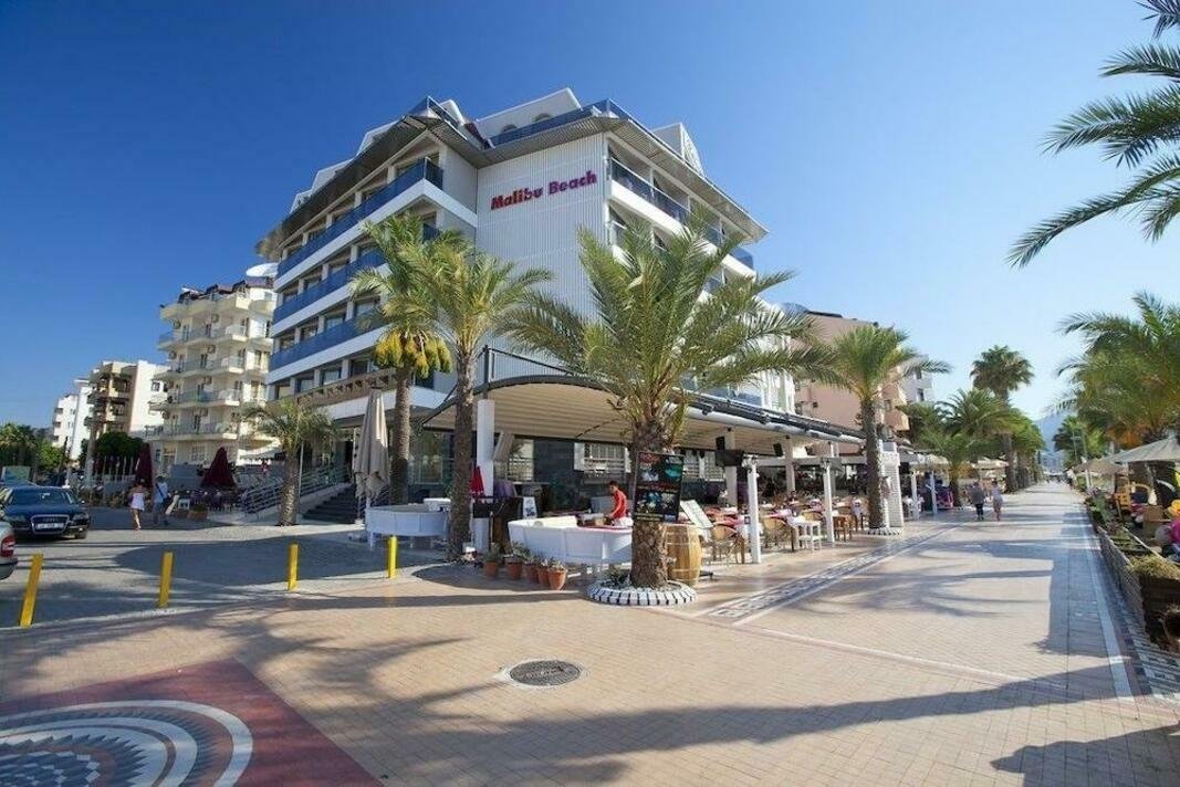 Malibu Beach Hotel photo 2