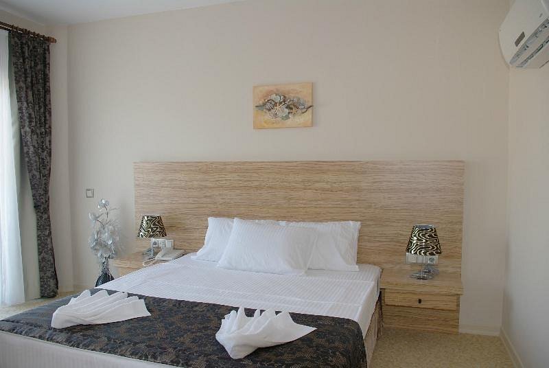 Nevada Hotel & Spa photo 10