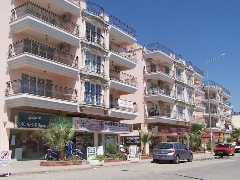 Royal Residences — Camlik Mahallesi, Didim