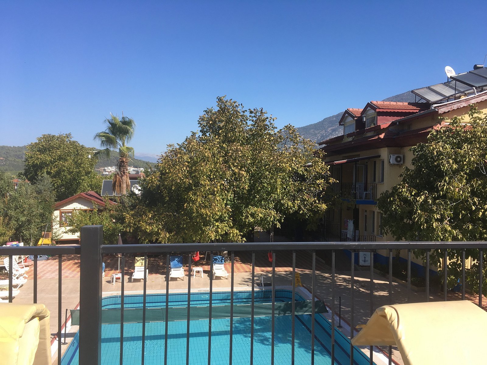 Happy Nur Hotel photo 4