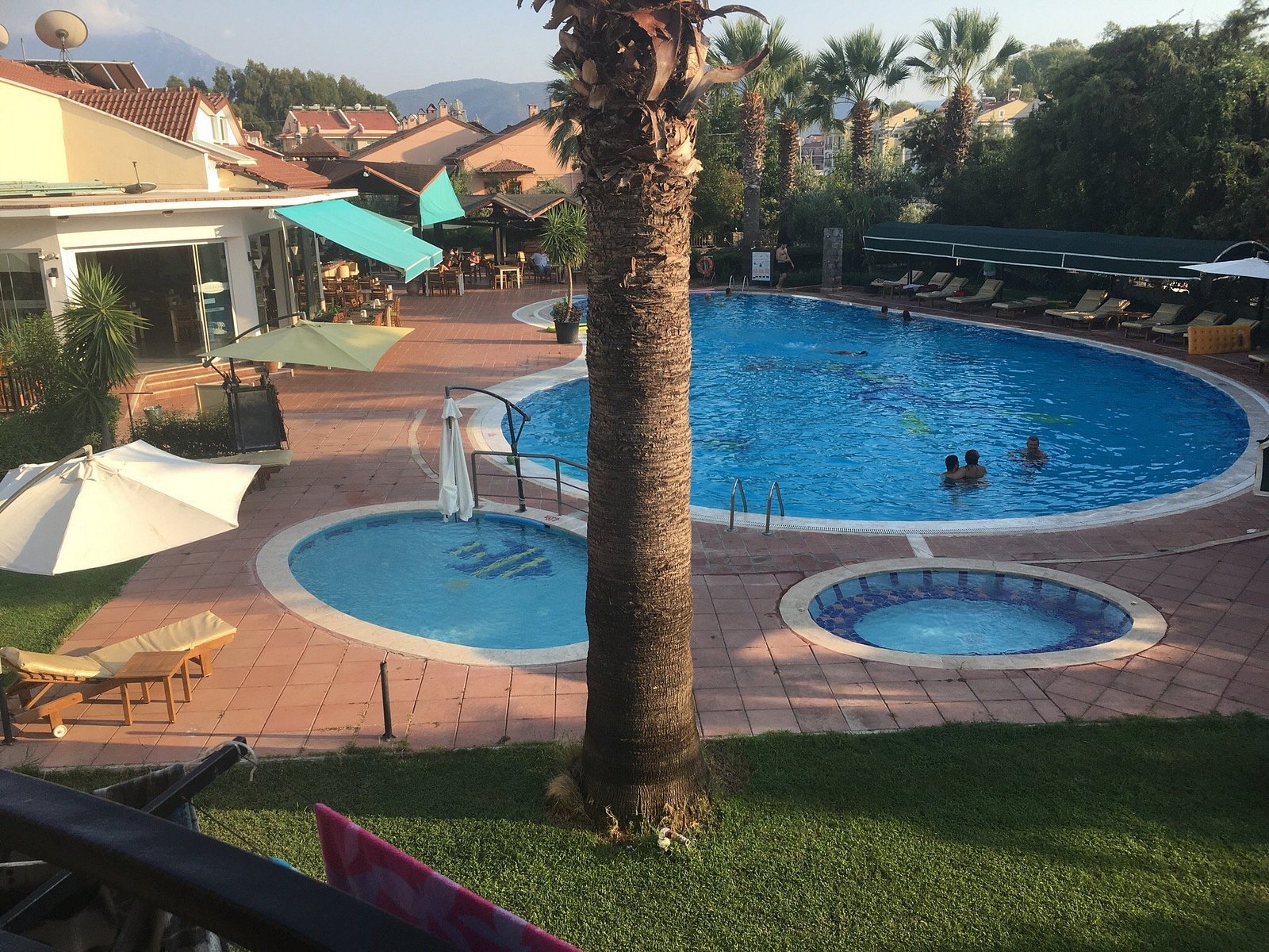 Rebin Beach Hotel photo 15