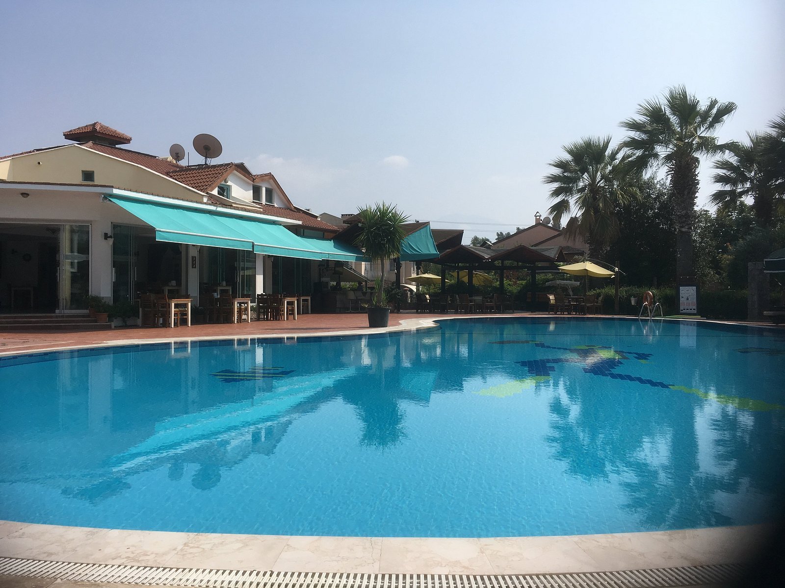 Rebin Beach Hotel photo 17