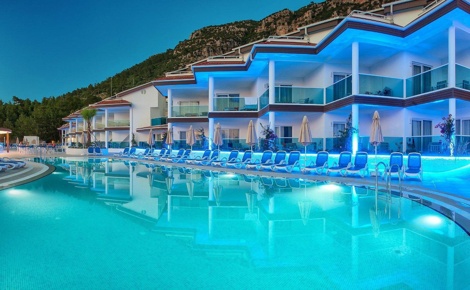 Garcia Resort & Spa photo 2