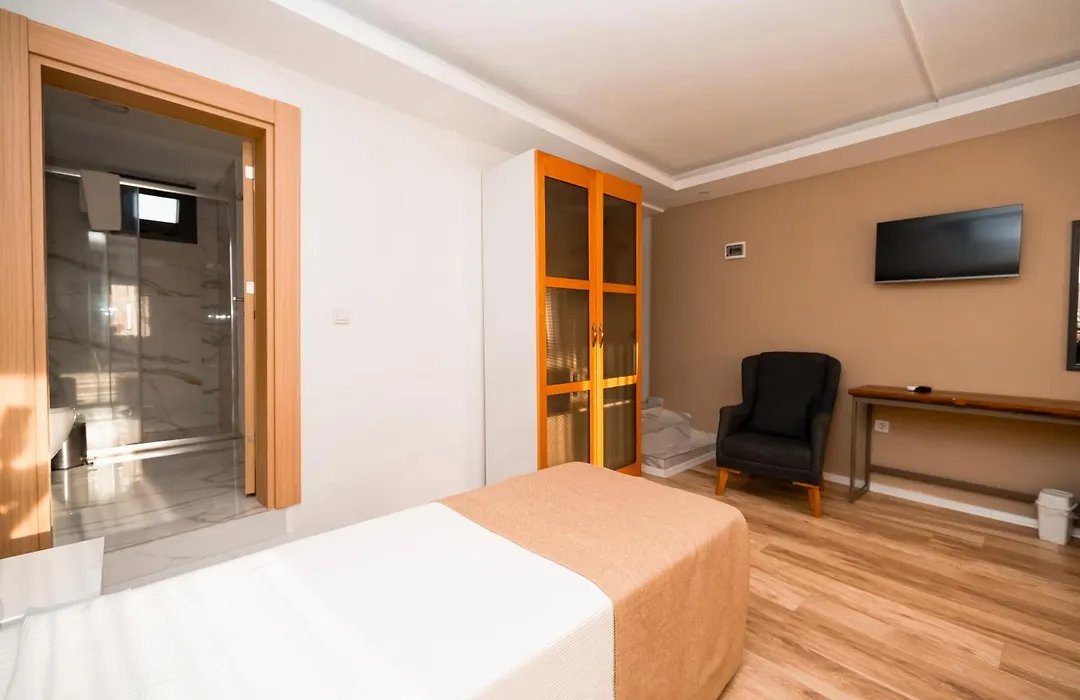 Loca Centre Hotel photo 11