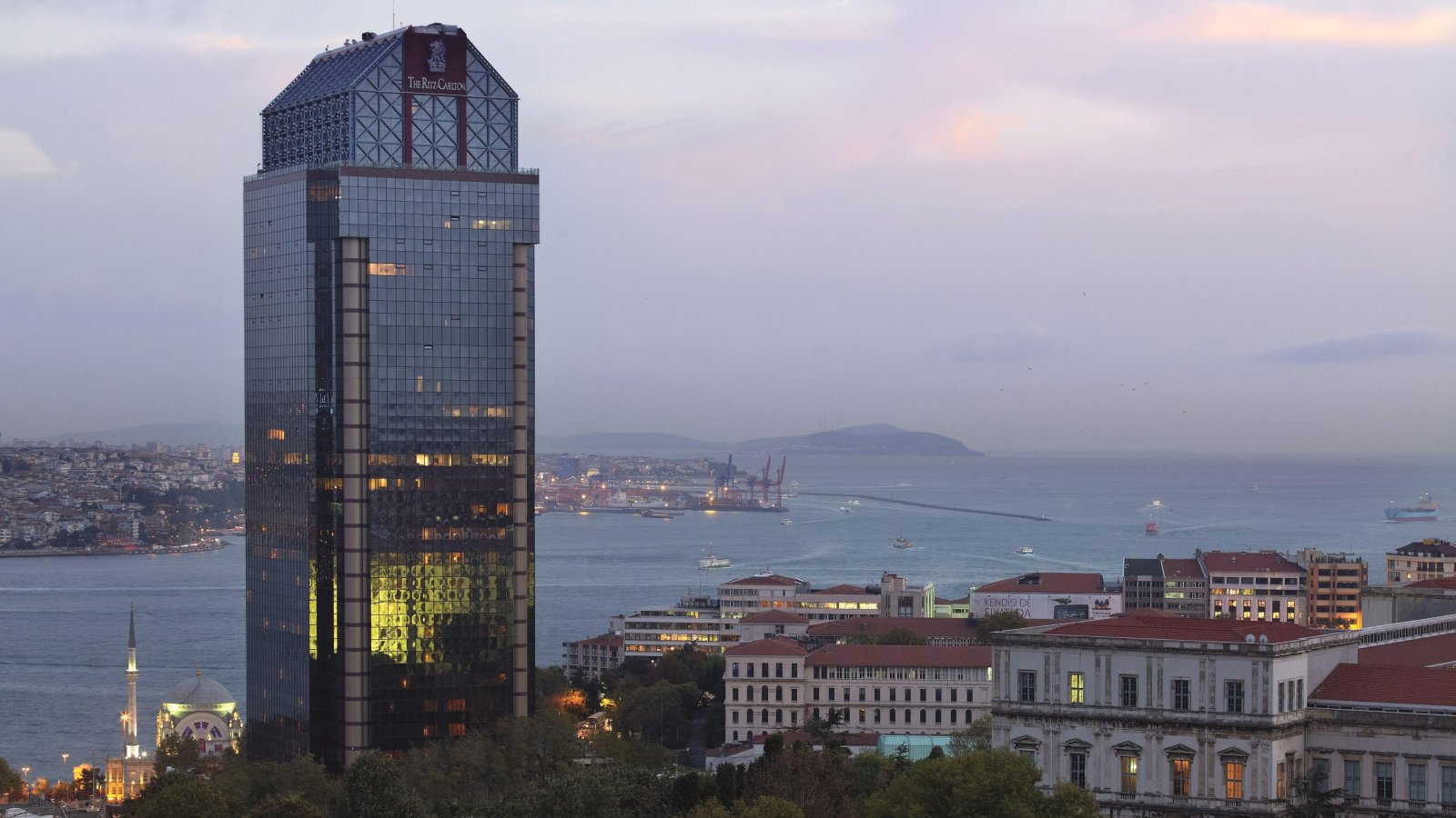 The Ritz-Carlton Istanbul photo 2