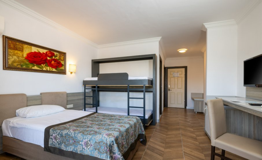 Crystal Aura Beach Resort & Spa photo 10