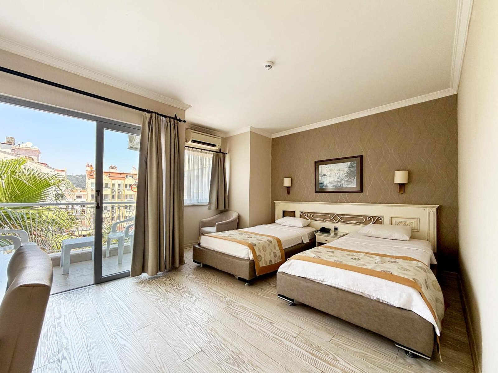 Romance Beach Hotel photo 13