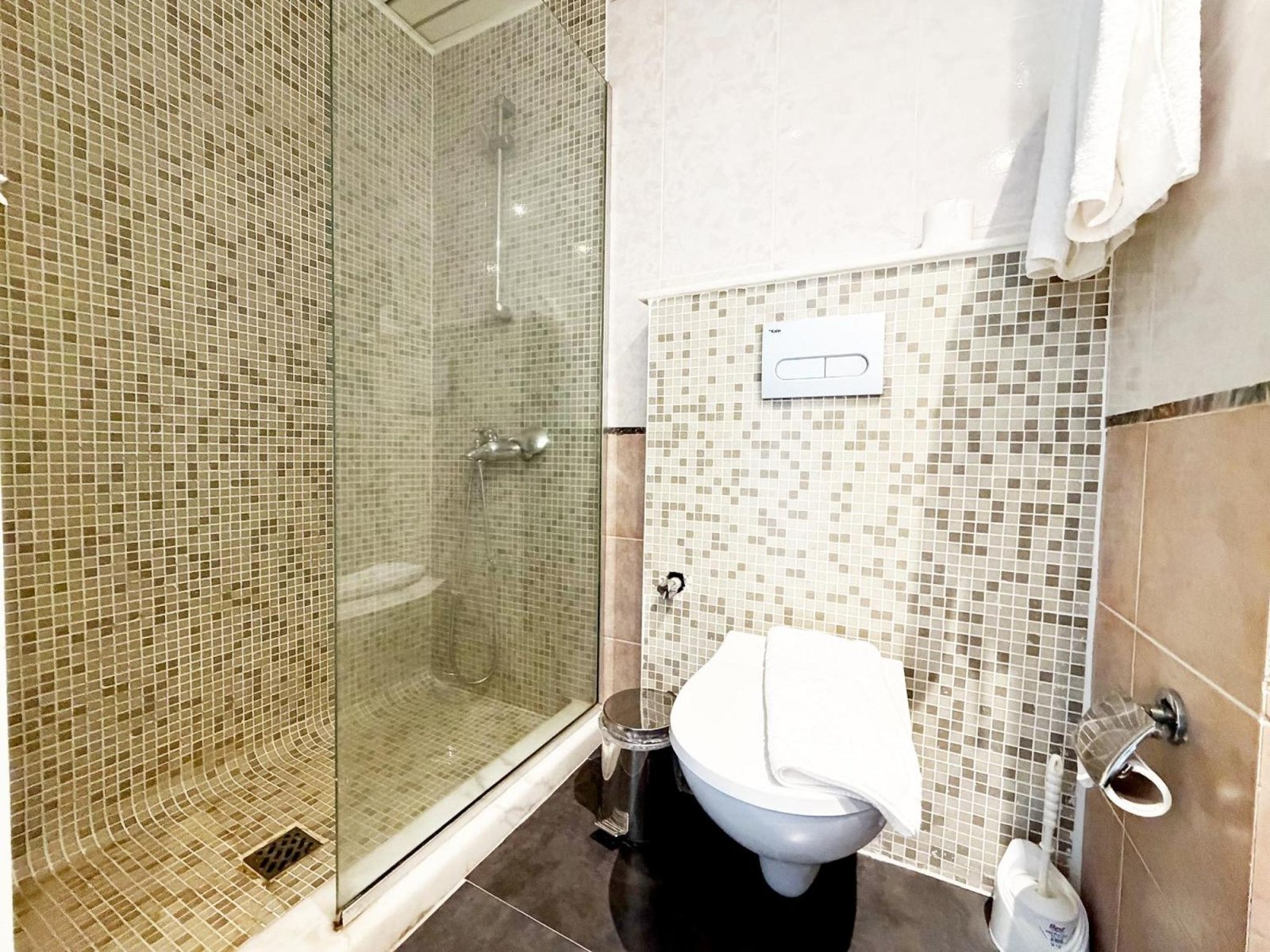 Romance Beach Hotel photo 19