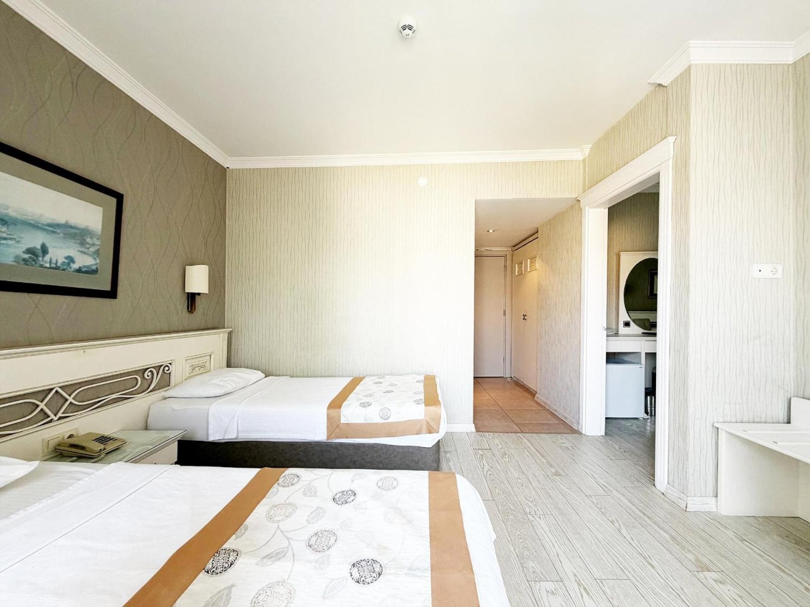 Romance Beach Hotel photo 16