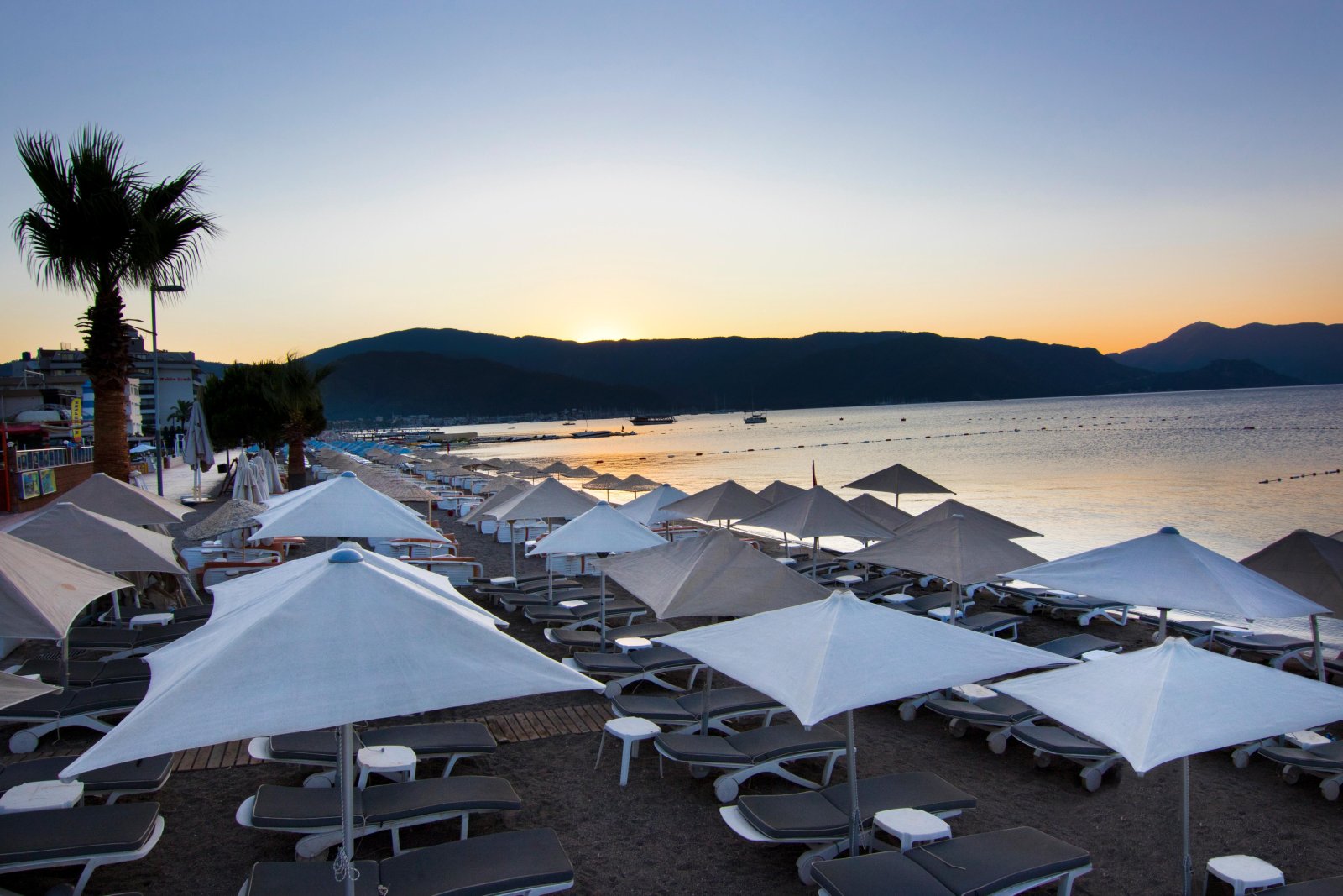 Romance Beach Hotel photo 3