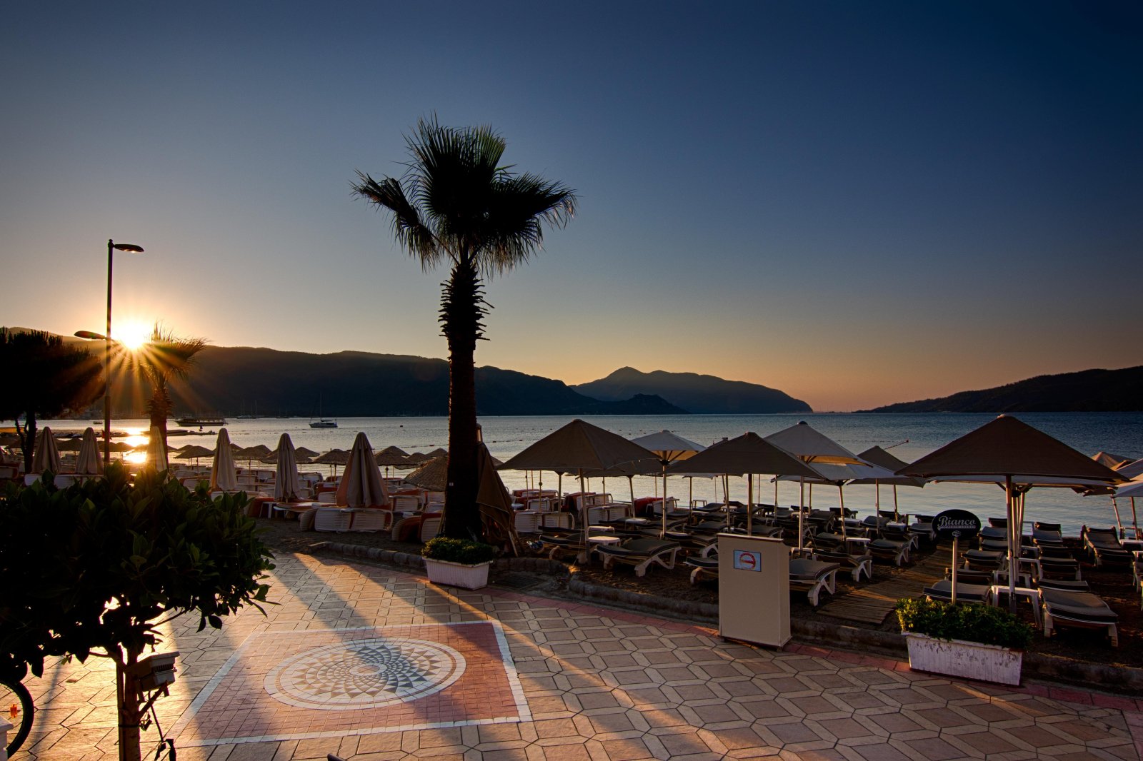 Romance Beach Hotel photo 4