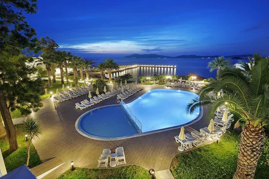 Le Bleu Hotel & Resort photo 3