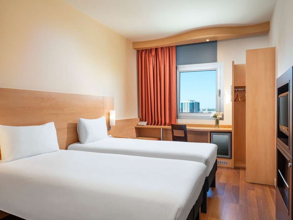 ibis Adana photo 9